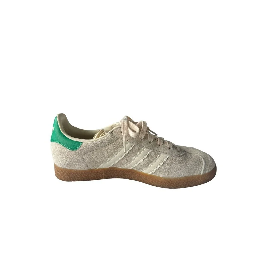 adidas Originals GAZELLE Light gray suede womens size 6  shoes Sneakers IF3235